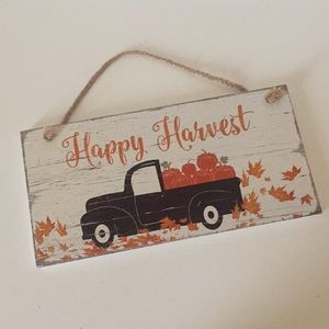 DECORATIVE “Happy Harvest” hanging sign
